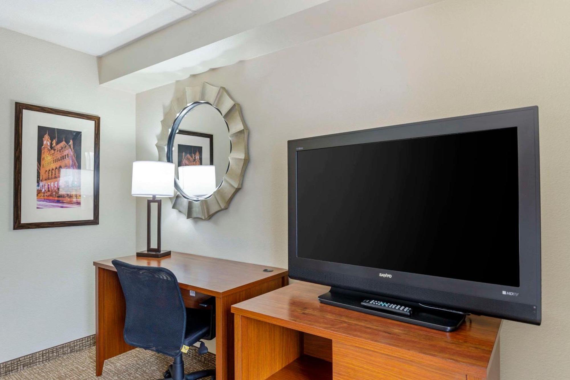Comfort Suites At Virginia Center Commons Glen Allen Buitenkant foto