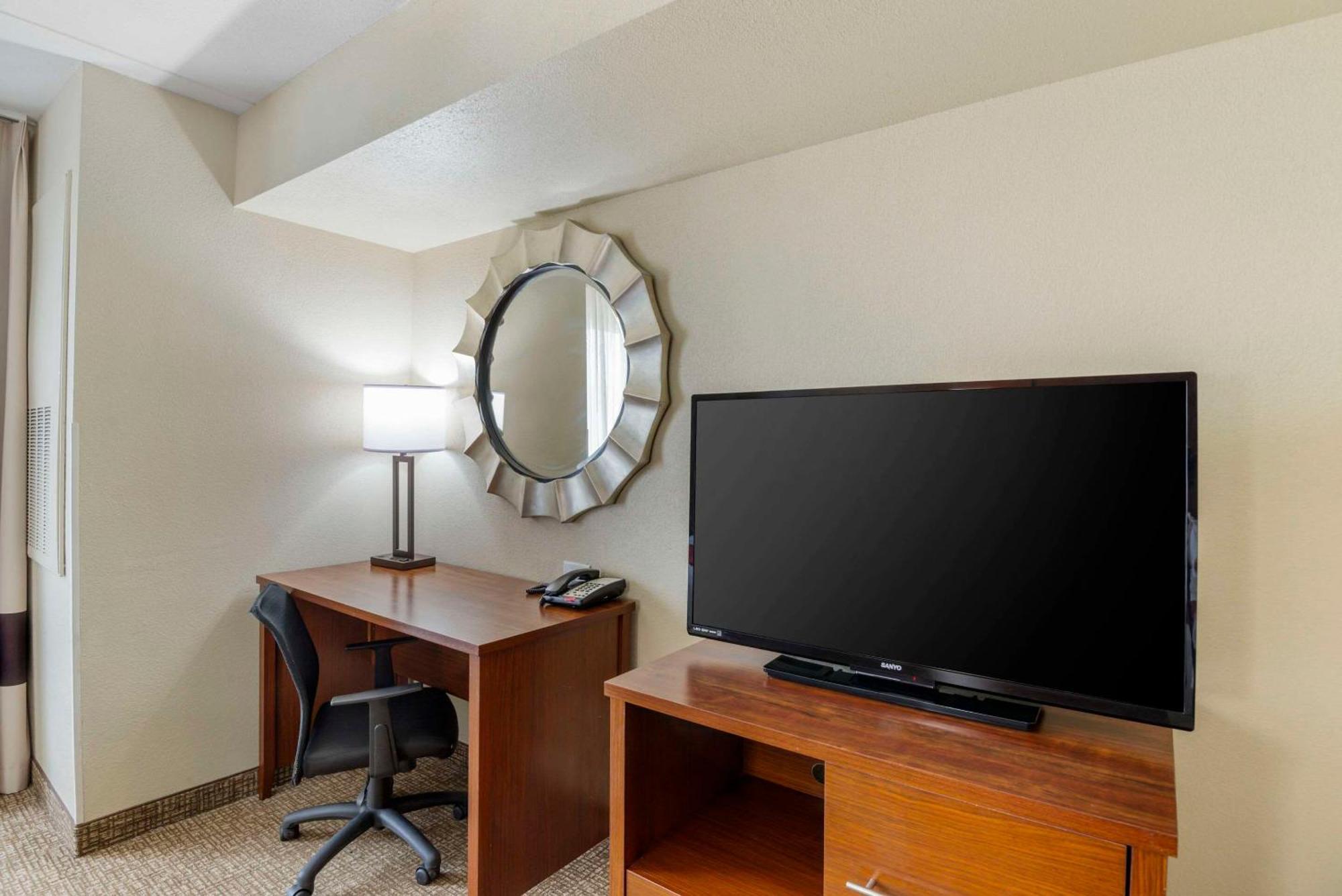 Comfort Suites At Virginia Center Commons Glen Allen Buitenkant foto
